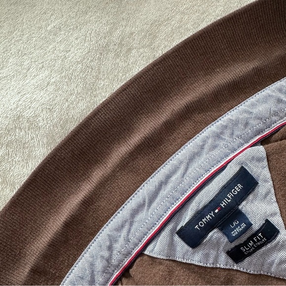 Tommy Hilfiger Chocolate Brown Golf Shirt Slim Fit - Large - Picture 7 of 8